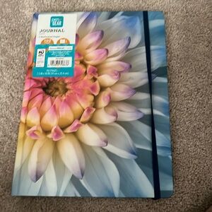 NWT Pen + Gear floral 192 page Journal